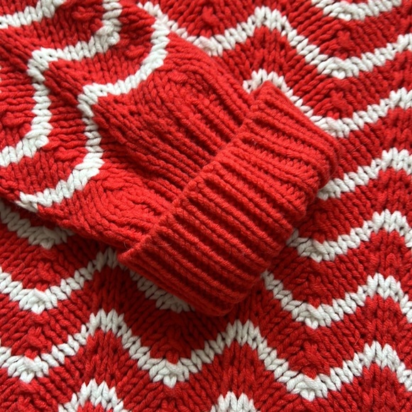 Like New GAP Knit Sweater Small - Picture 2 of 3